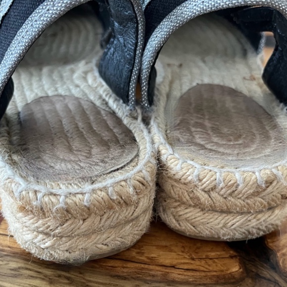 MADE IN SPAIN Women's Espadrilles US size 7 1/2 black & silver flat sole - Picture 5 of 9